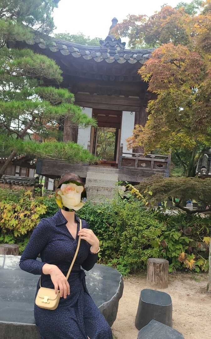 옐로우 클로드 미니 크로스백 리뷰 사진 1