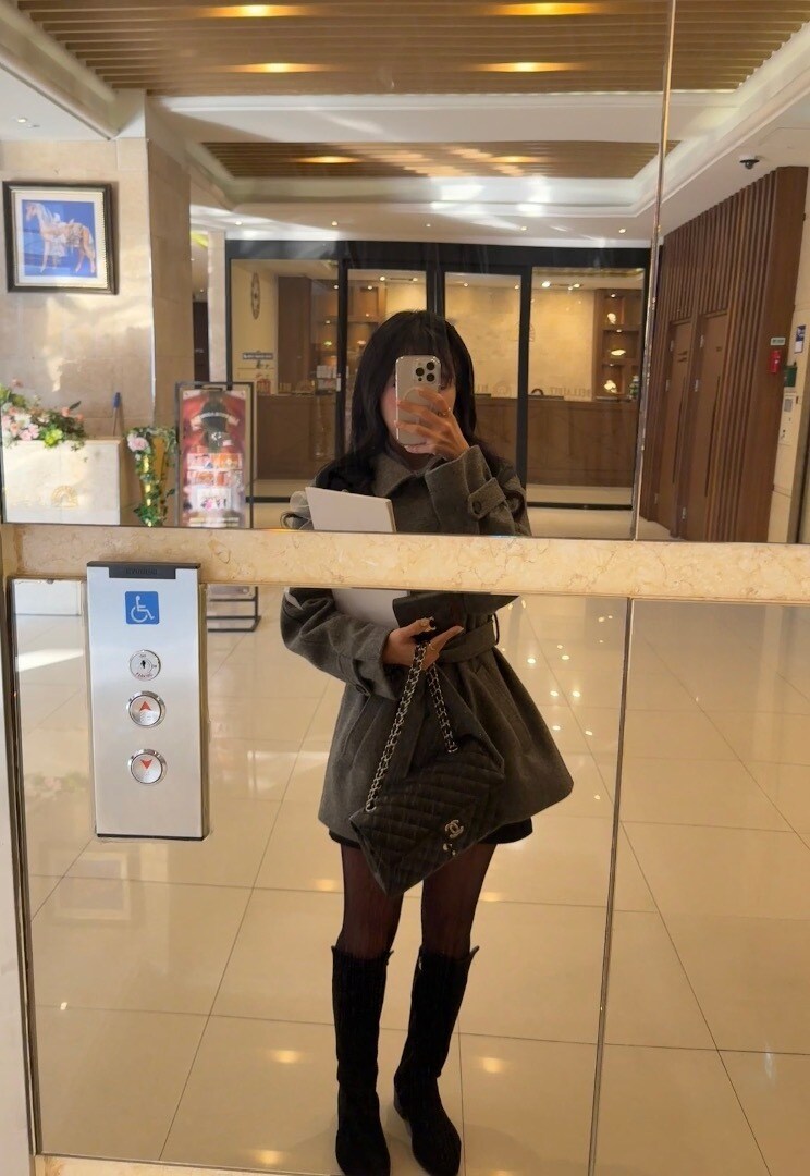 블랙 캐비어 클래식 플랩 은장 체인 미듐 숄더백 리뷰 사진 1