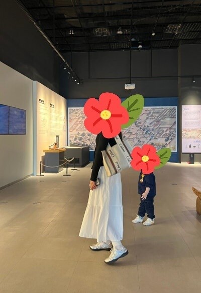 베이지 브라운 우디 미듐 토트백 리뷰 사진 2