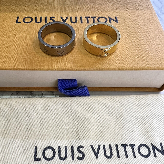 Louis Vuitton 2021-22FW Signature tab pendant (M00321)