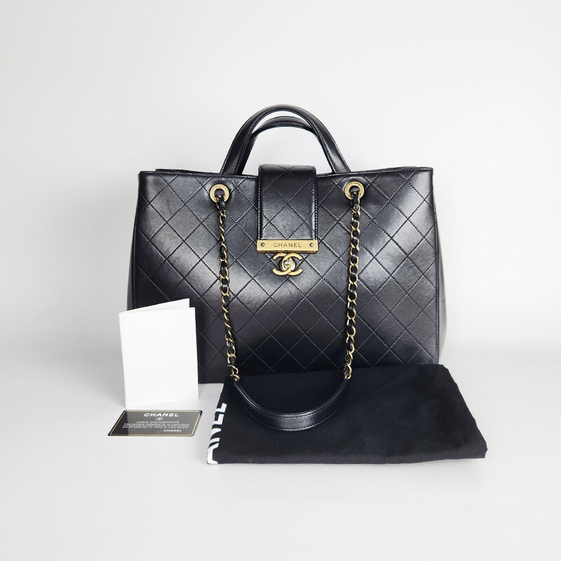Chanel Black women Shoulder bag 8053022005 - Chanel