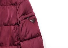 프라다 삼각로고 여성 패딩점퍼 썸네일 2