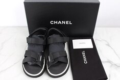 [The럭셔리]★배송★ 샤넬 CC로고 벨크로 샌들 41 썸네일 1