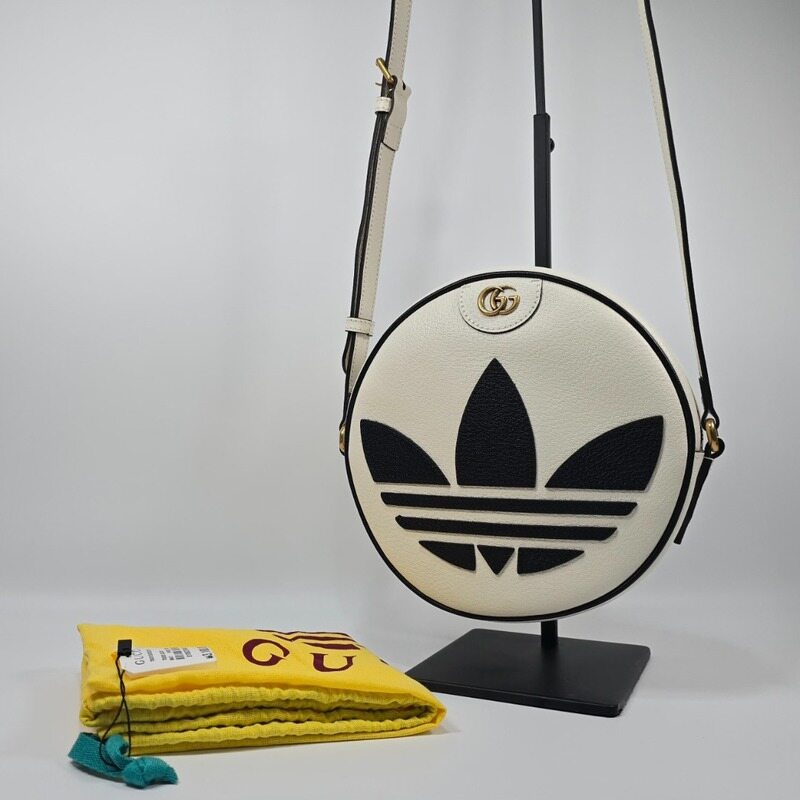 구찌 X 아디다스 오피디아 숄더백  - Gucci