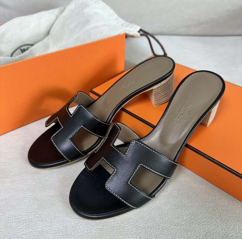 [더럭스] 에르메스 오아시스 블랙 샌들 슬리퍼 071002 - Hermes