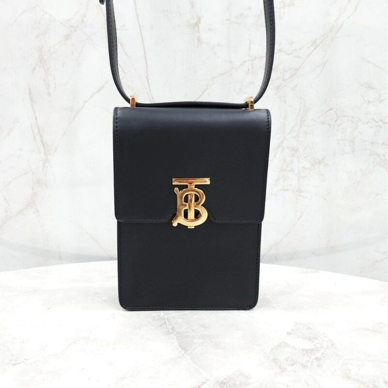 [럭스유] 버버리 블랙 스무스 금장 로빈 미니 숄더백 80330421 - Burberry