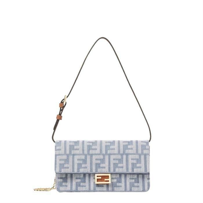 펜디 바게트 체인 지갑 8M0498AUT4F1SXQ_B - Fendi