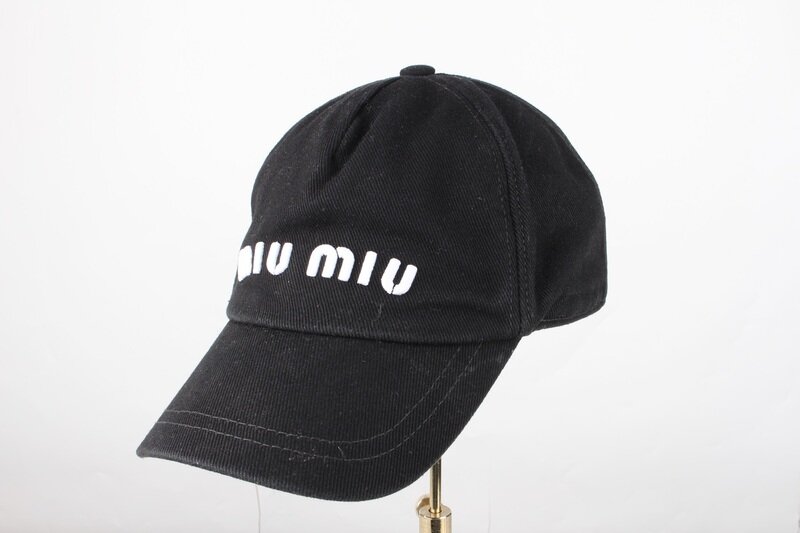 미우미우 로고 볼캡 블랙 M - Miu Miu