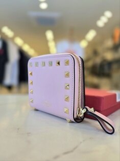 발렌티노 락스터드 갈프레더 반지갑 핑크 MW2P0649 BOL W34 썸네일 1