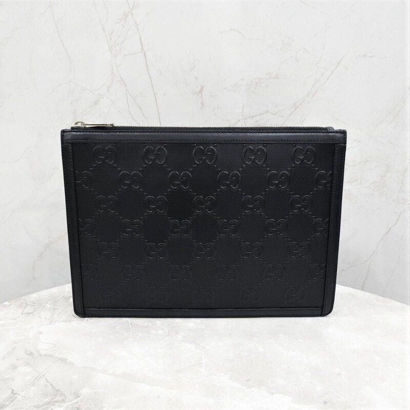 [럭스유] 구찌 GG 엠보스 블랙 레더 클러치백 - Gucci