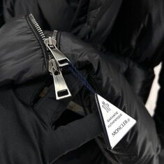 [0사이즈] 몽클레어 보에드 폭스퍼 여성 다운 패딩 블랙 썸네일 6