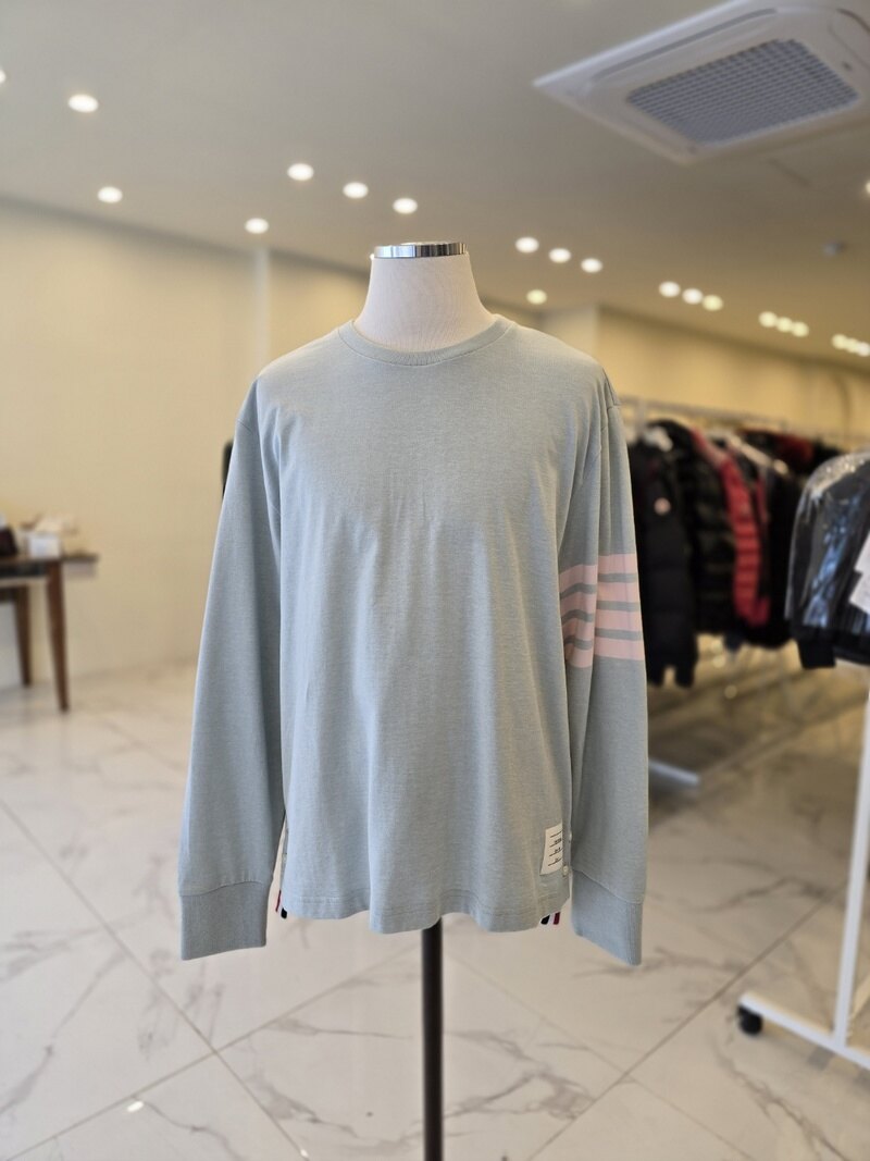 톰브라운 사선완장 긴팔티셔츠 MJS 117A 06221 450 - Thom Browne