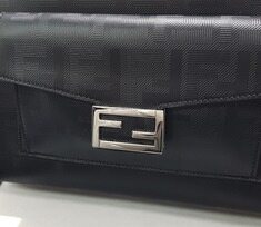 펜디 바게트 소프트 트렁크 토트 숄더백 썸네일 2