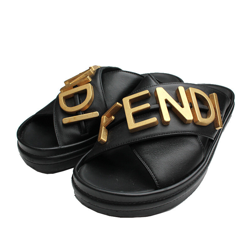 펜디 블랙 레더 슬리퍼 38 - Fendi