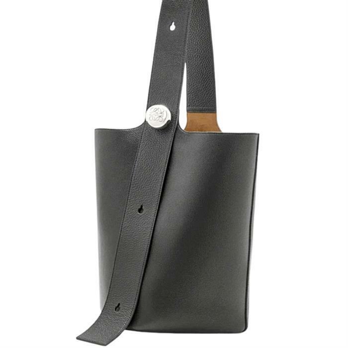 로에베 스무스 카프스킨 페블 버킷백 라지 BANBBBHX06 1100 - Loewe