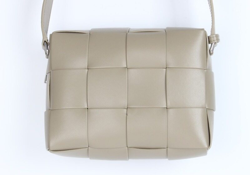 보테가베네타 카세트 카메라백 베이지 - Bottega Veneta