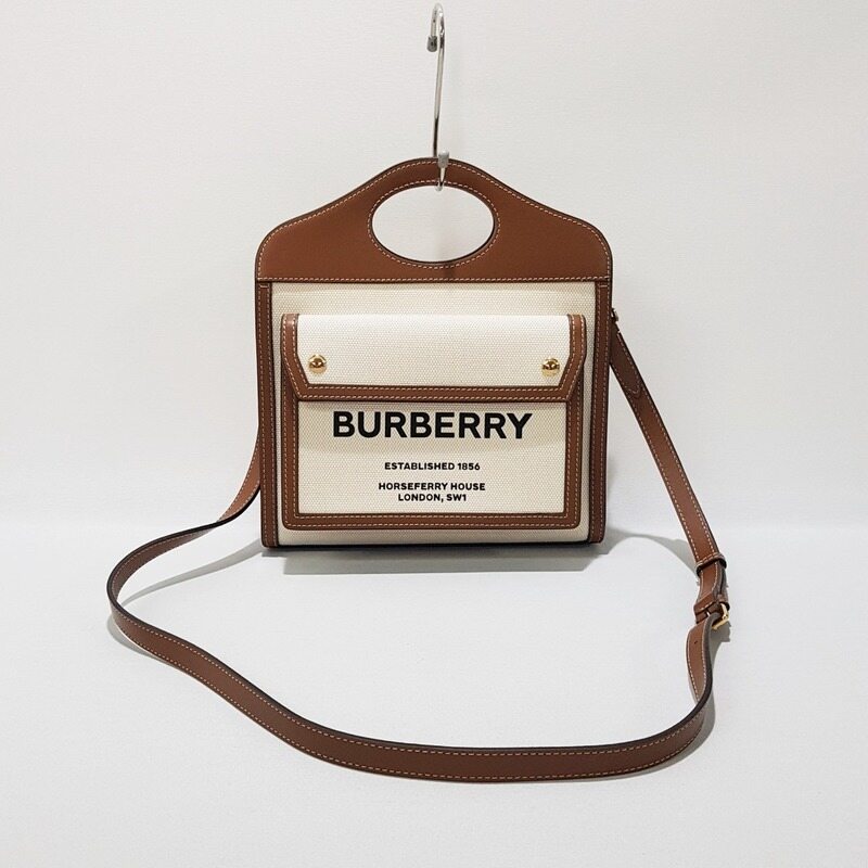 버버리 투톤 캔버스 미니 포켓백 8039361 - Burberry