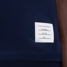 톰브라운 릴랙스핏 사이드 슬릿 미디움 웨이트 반팔티 MJS067A 00042 415 썸네일 4