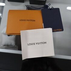 루이비통 [중고명품 DHLUX] 루이비통 엠보스드 LV 블루 반팔 티셔츠 M/100 남성 티셔츠 썸네일 7