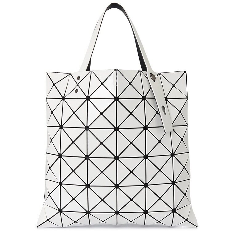 이세이미야케 바오바오 루센트 유광 토트백 화이트 AG053 01  - Issey Miyake