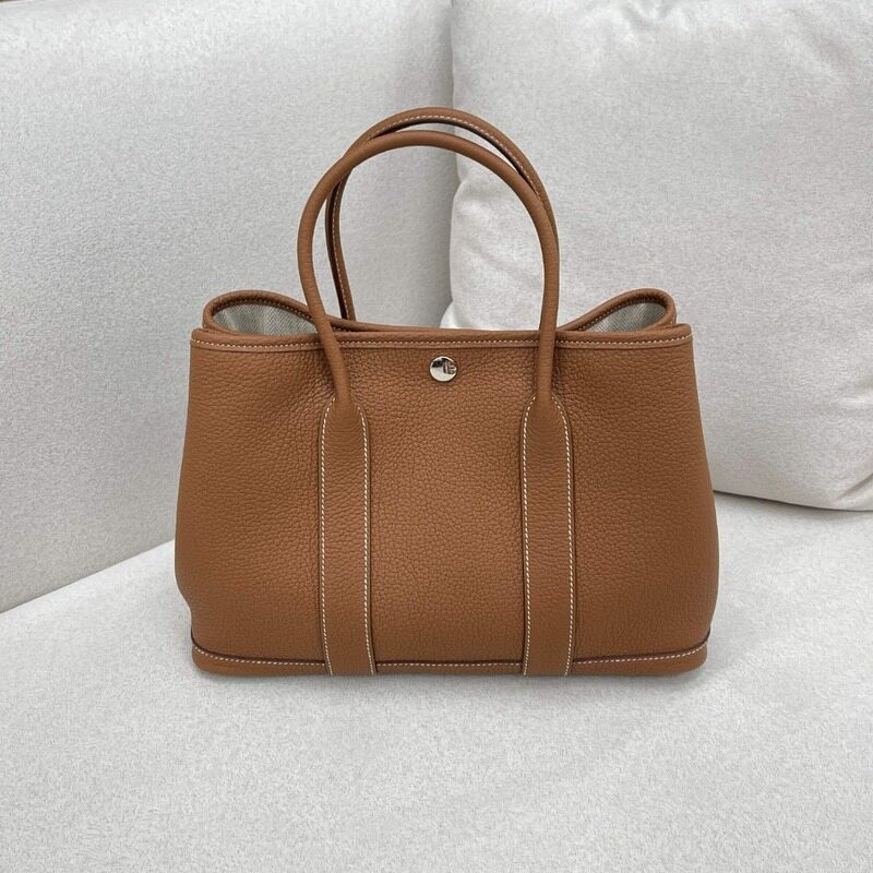 [더럭스][국내배송] 에르메스 가든파티 30 골드 G각인 H051568CK37 - Hermes