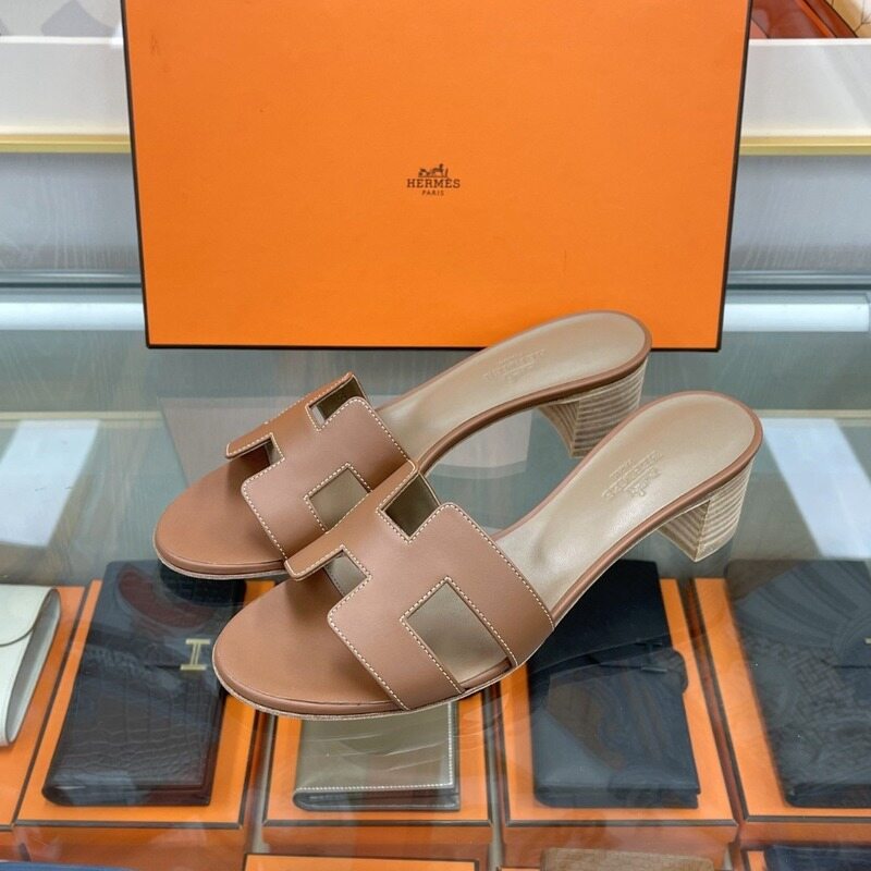 [더럭스] 에르메스 오아시스 샌들 슬리퍼 골드 H071002 - Hermes