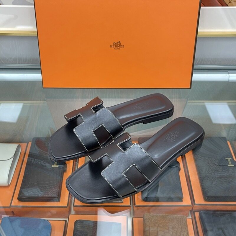 [더럭스] 에르메스 오란 샌들 슬리퍼 블랙 H021056 - Hermes