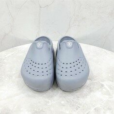 [럭스유] 5 / 루이비통 LV 샤크 클로그 그레이 1ACEXK 썸네일 1
