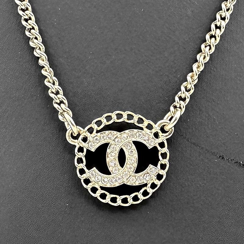 샤넬 로고 장식 목걸이 8272502180 - Chanel