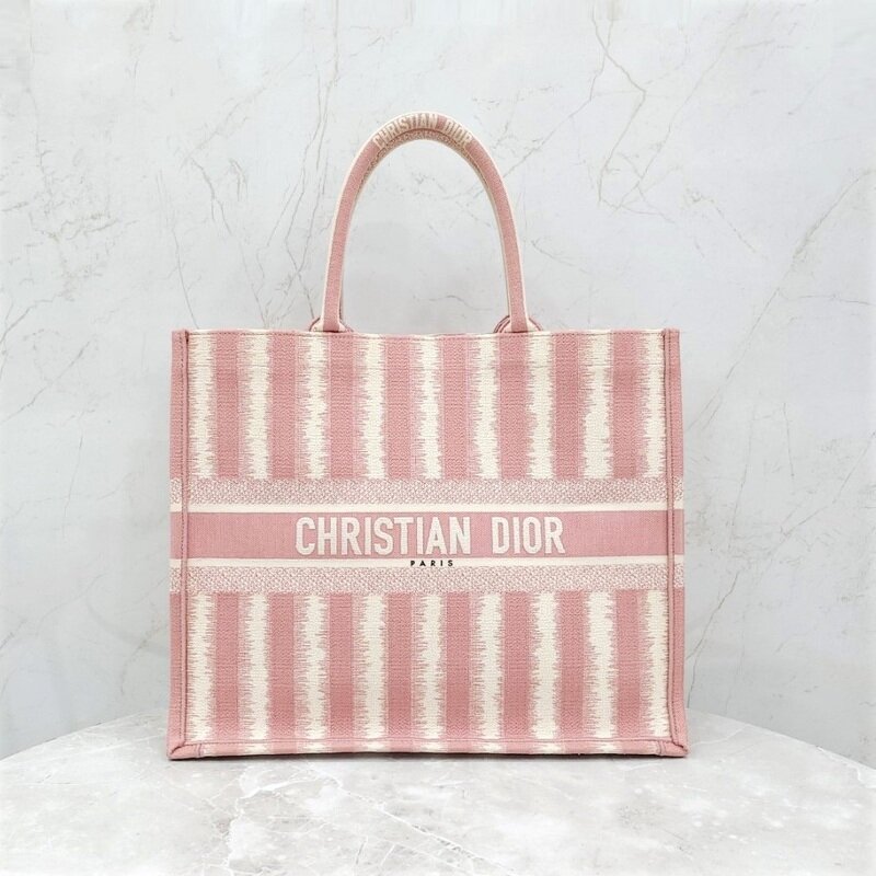[럭스유] 디올 핑크 스트라이프 레터링 로고 북토트 라지 M2186ZRFQ - Christian Dior