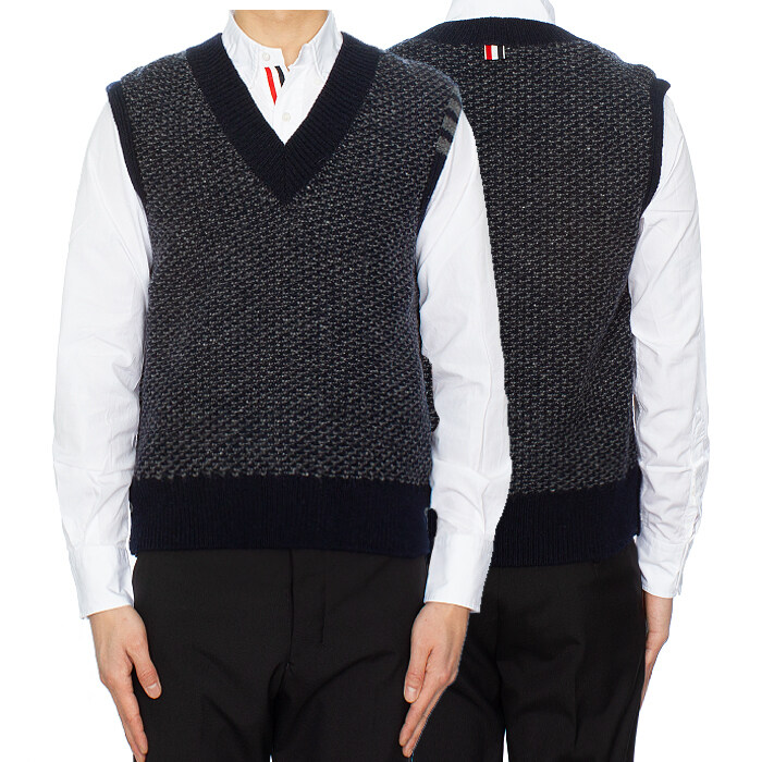 톰브라운 25SS 모헤어 트위드 사선 브이넥 베스트 조끼 MKV088A Y1032 415 - Thom Browne