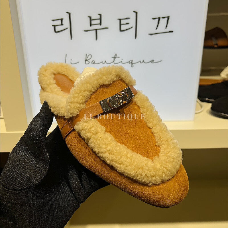 에르메스 오즈 켈리 시어링 스웨이드 여성 뮬 슬리퍼 네추럴 - Hermes