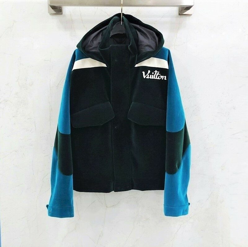 [럭스유] 48 / 루이비통 테크니컬 테이프 벨루어 윈드 브레이커 자켓 - Louis Vuitton