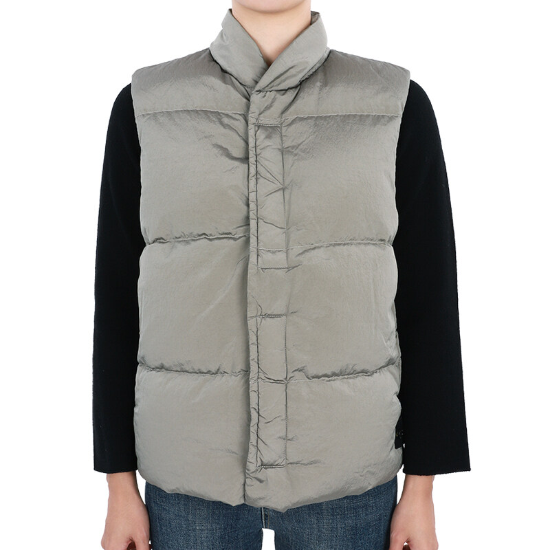 디몬트 23 F/W 스톤 키즈 와펜 패치 나일론메탈 패딩 조끼(베이지) 7916G0319 V0092 14A (성인착용가능) - Stone Island