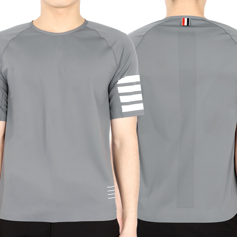 디몬트 23 S/S 톰브라운 남성 사선완장 나일론 반팔(그레이) MJA008Y 06770 035 - Thom Browne