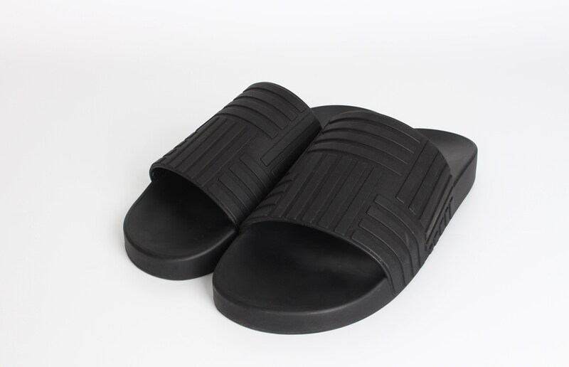 보테가베네타 러버 슬라이드 샌들 슬리퍼 블랙 43(280) - Bottega Veneta