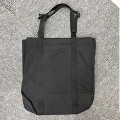 논현 더팩토리 25FW 스톤아일랜드 로고 패치 코티드 나일론 메탈 인 에코닐 토트백 (K2S159200013 S0251 V0029) 썸네일 2