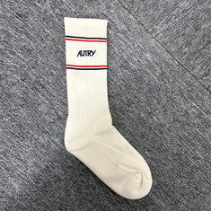 논현 더팩토리 25FW 오트리 X 메종 키츠네 로고 양말 / 화이트 (SOPUMK4W) 썸네일 1