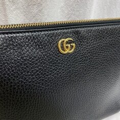 구찌 497989 블랙 스트럭처드 텍스처드 레더 금장 GG 마몽 파우치 클러치 썸네일 1