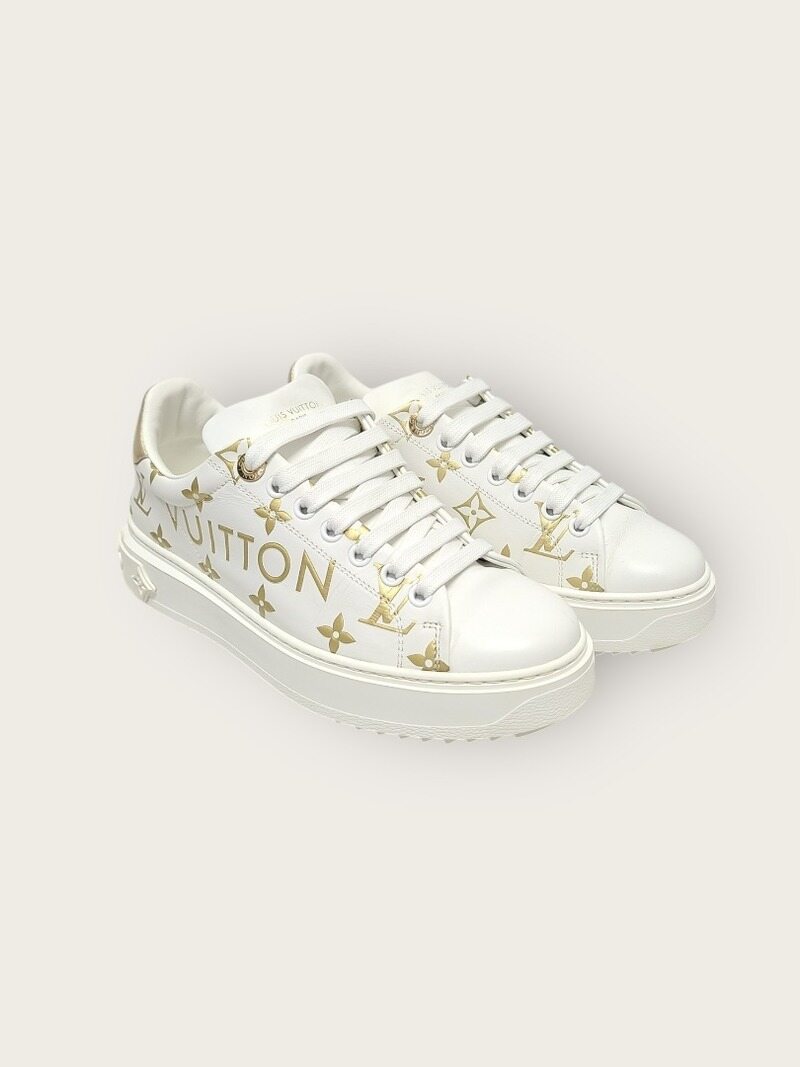 [중고명품/루이스잇] 36.5 / 루이비통 화이트 골드 레터링 로고 타임아웃 스니커즈 - Louis Vuitton