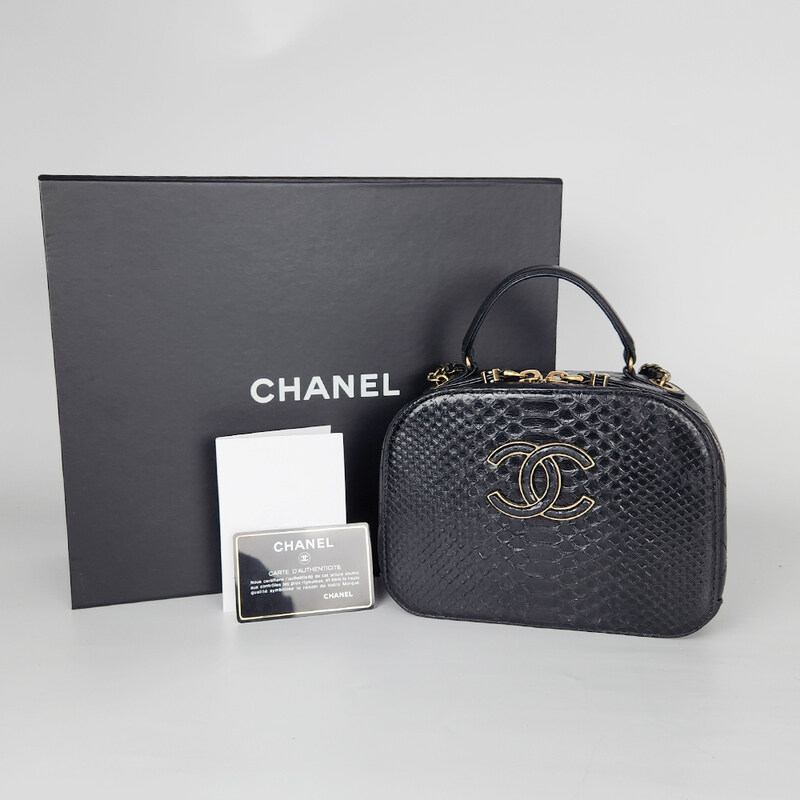 샤넬 블랙 파이톤&램스킨 코스메틱 A93463 여성 숄더백 9305011854 - Chanel