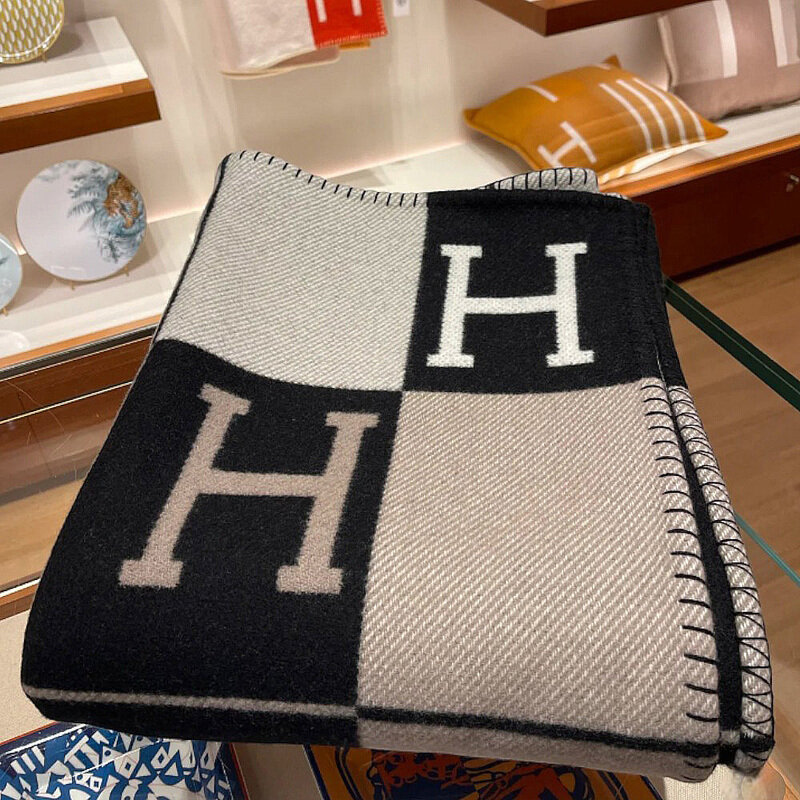 에르메스 H 아발롱 블랭킷 담요 쇼파 인테리어  - Hermes