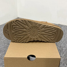 압구정 더팩토리 25FW 어그 여성 미국 UGG USA CLASSIC MICRO 클래식 마이크로 부츠 (1173891 CHESTNUT) 썸네일 7