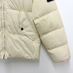 논현 더팩토리 25FW 스톤아일랜드 키즈 와펜 패치 숏다운 패딩 후드 자켓 10 12 / 아이보리 (K2S164100005 S0A23 V0093) 썸네일 4