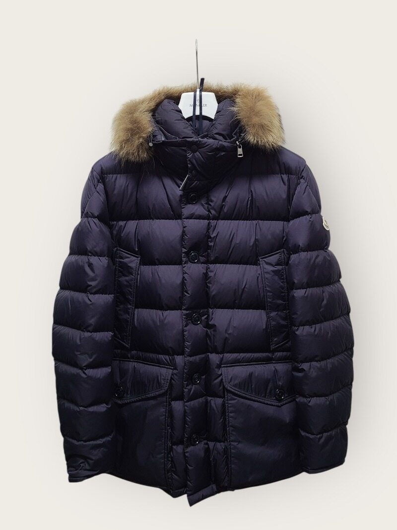 [중고명품/루이스잇] 7 / 몽클레어 네이비 와펜 클루니 라쿤퍼 패딩 점퍼 - Moncler