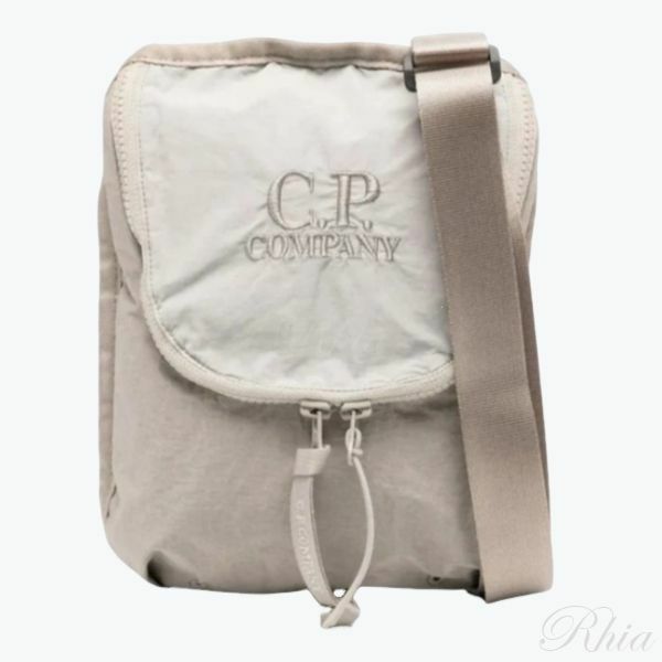 CP컴퍼니 25FW 플레인 페이퍼 터치 숄더백 19CMAC119A 110188G 331 - CP company