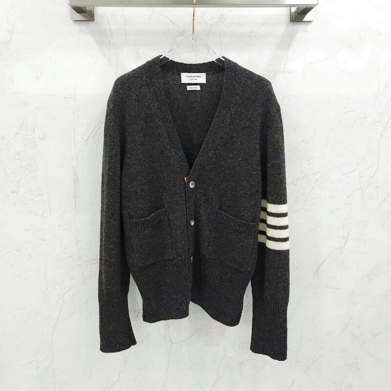 [럭스유] 3 / 톰브라운 차콜 셰틀랜드 울 가디건 MKC353A - Thom Browne