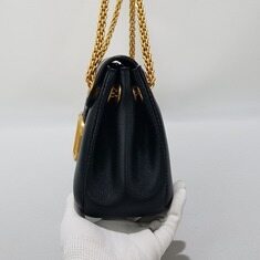 발렌티노 V로고 락스터드 체인 숄더백 썸네일 3