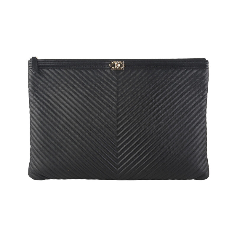샤넬 A84407 쉐브론 금장 보이 샤넬 클러치 라지 36175-3 - Chanel