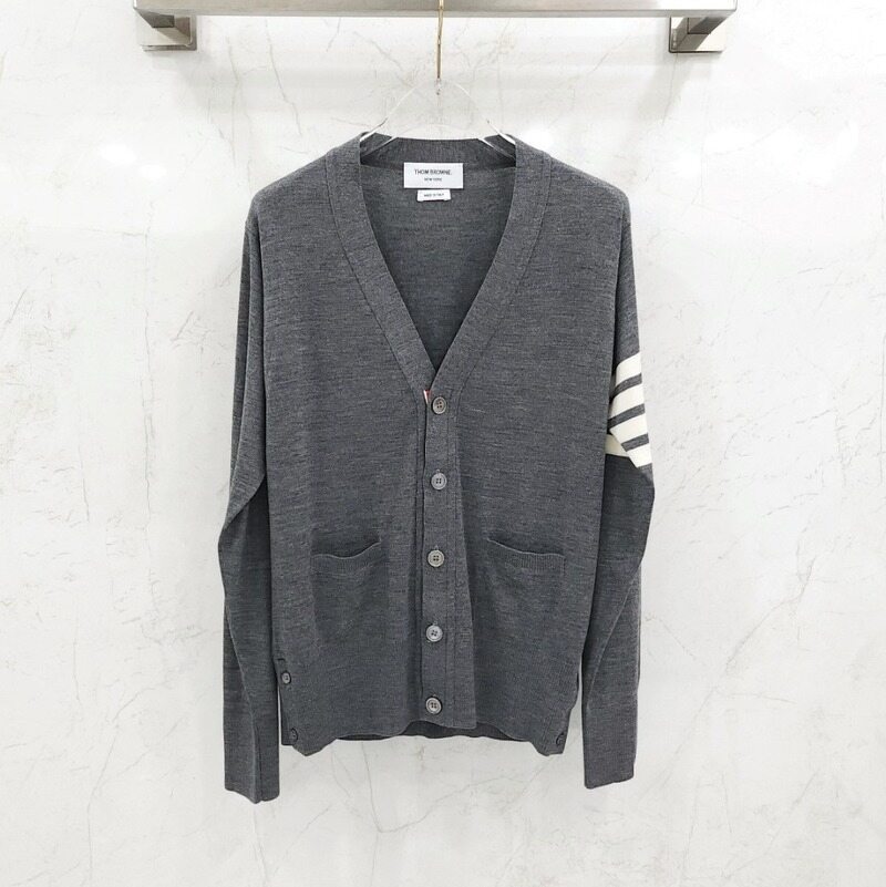 [럭스유] 1 / 톰브라운 그레이 메리노 울 가디건 MKC002A - Thom Browne